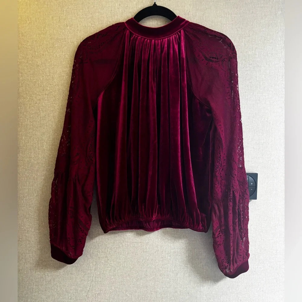 Free people raspberry lace  blouse - Picture 3 of 6